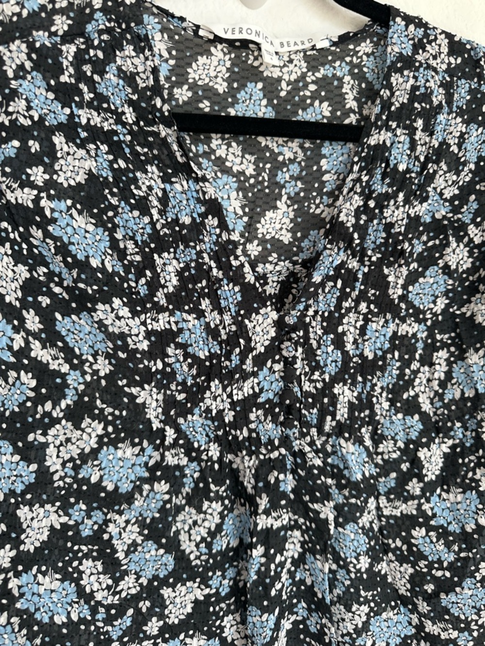Veronica beard lowell floral blouse silk V-neck long sleeve top size 4 - Picture 8 of 16